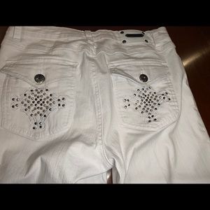 Tru Luxe Capri Jeans